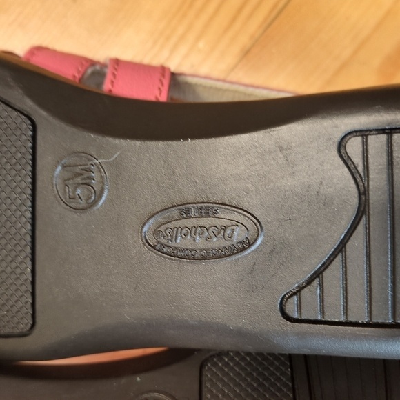 Experience Ultimate Comfort with Dr Scholls Advanced Comfort Series Sandals - Picture 12 of 14